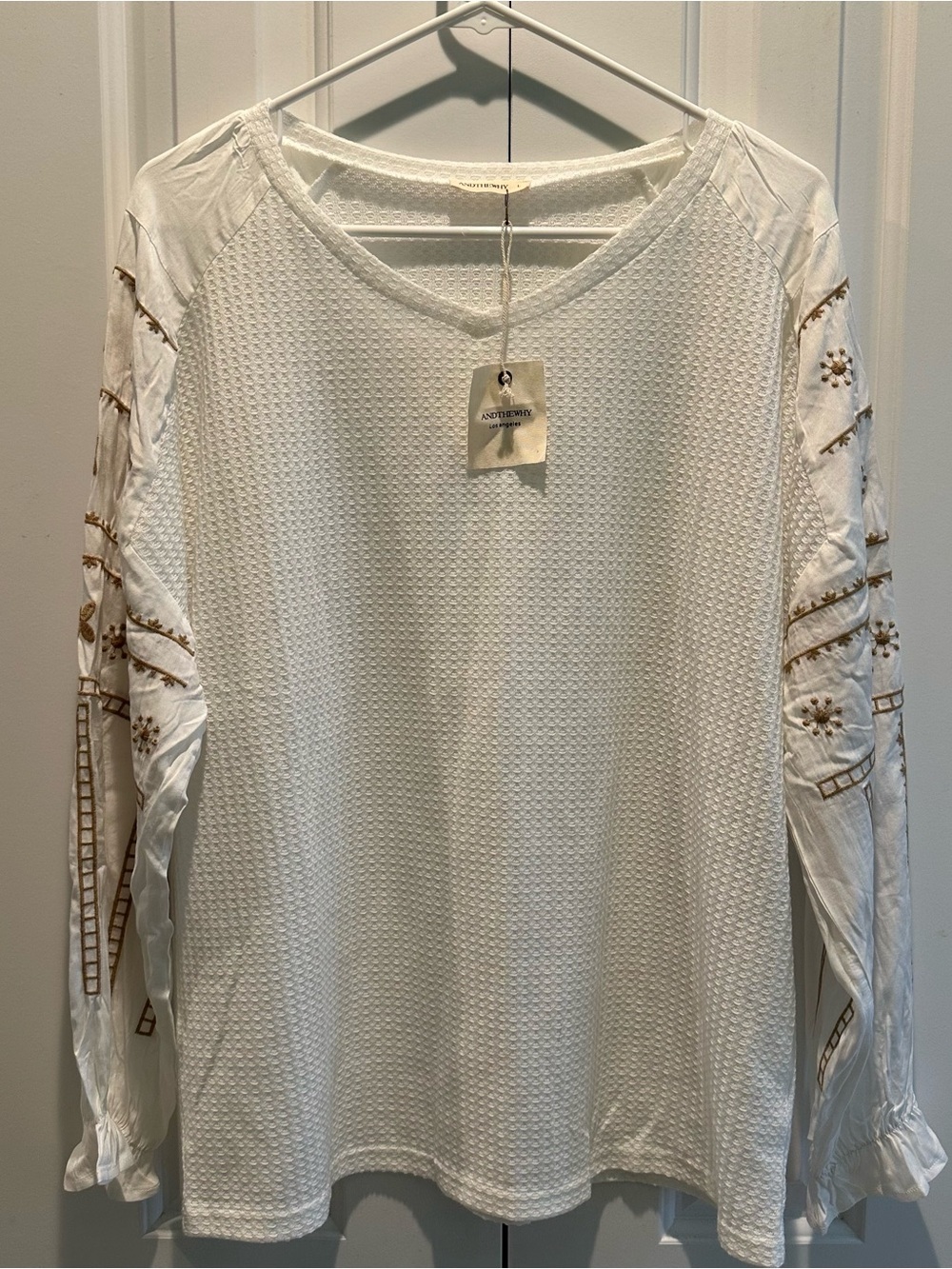 NEW NWT AndTheWhy Boho Waffle Knit Top with Pretty Embroidered Long Sleeves L
